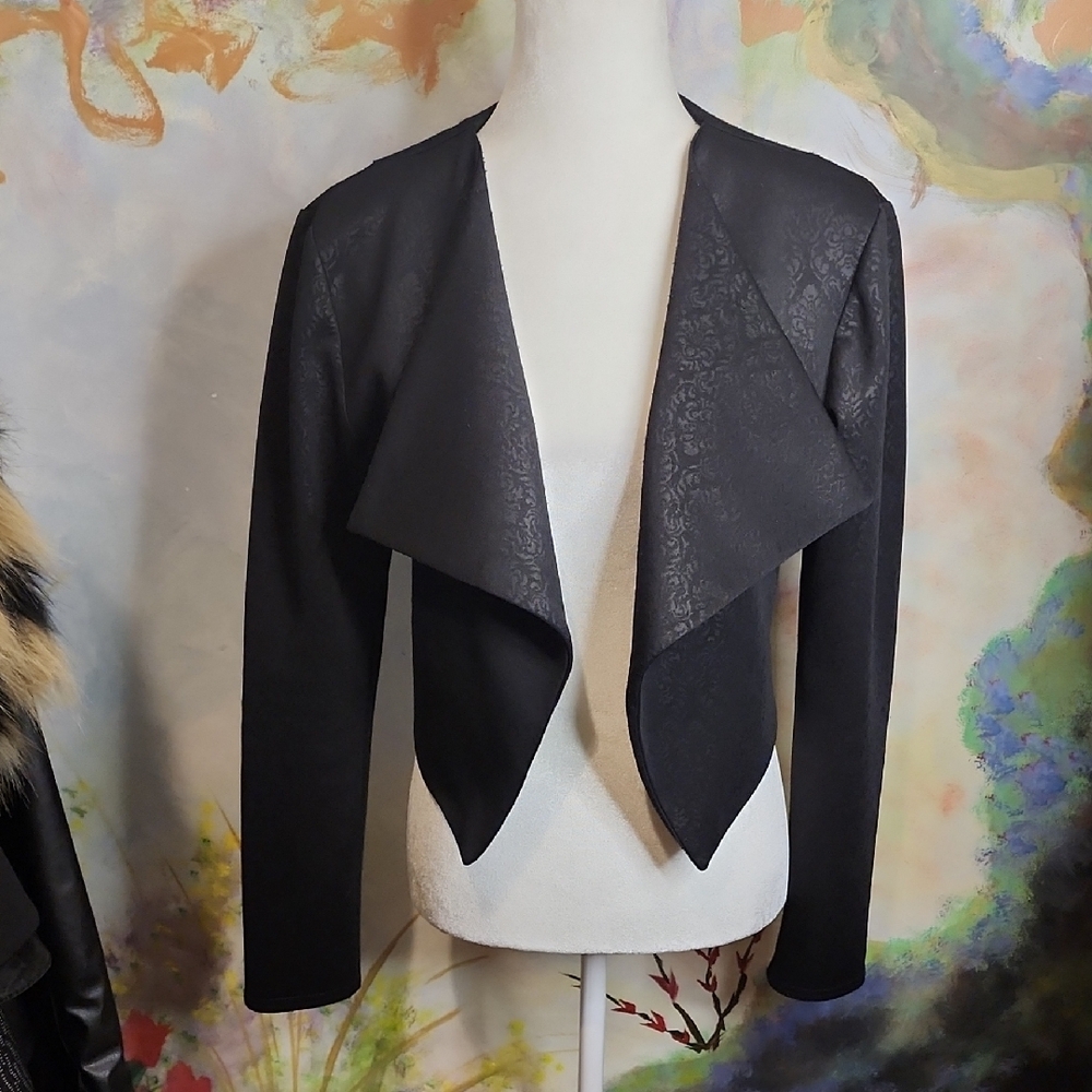 Miss Tina Knowles Black Blazer Cropped Open Front